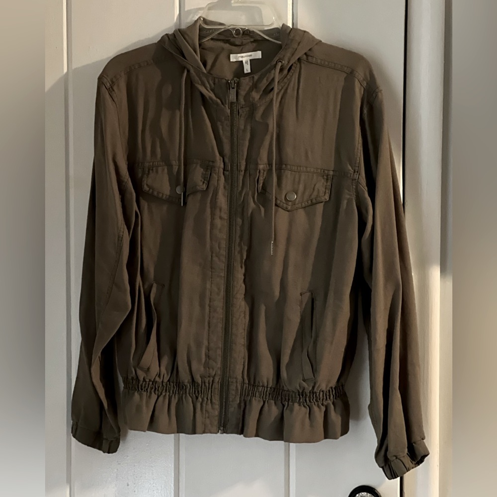 Women’s Maurice’s Jacket Sz L Olive Green Lightweight Barely Worn